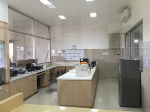 インドネシアにあるタバコ研究所へ訪問しました